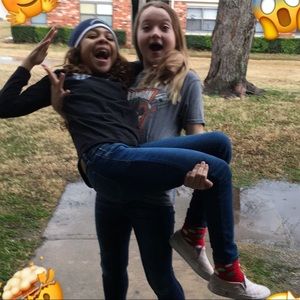 Meet your Posher, Milli